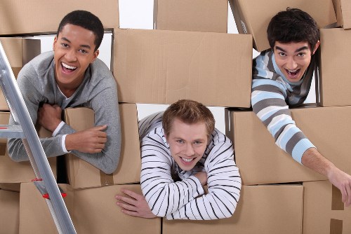 Removal truck hire service for moving homes in Sutton