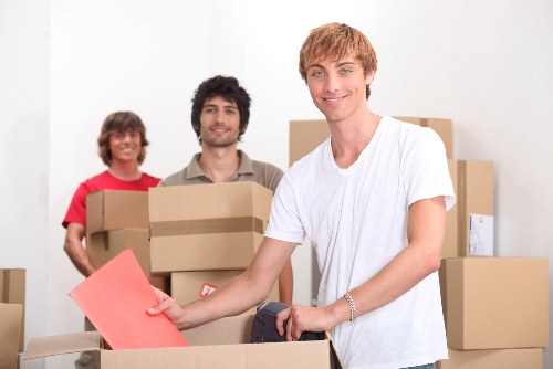 Local moving truck support for flats, houses, and businesses in Sutton